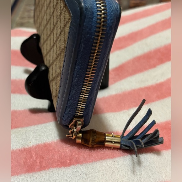 GUCCI LONG ZIPPY WALLET W/BAMBOO TASSEL - Picture 7 of 16